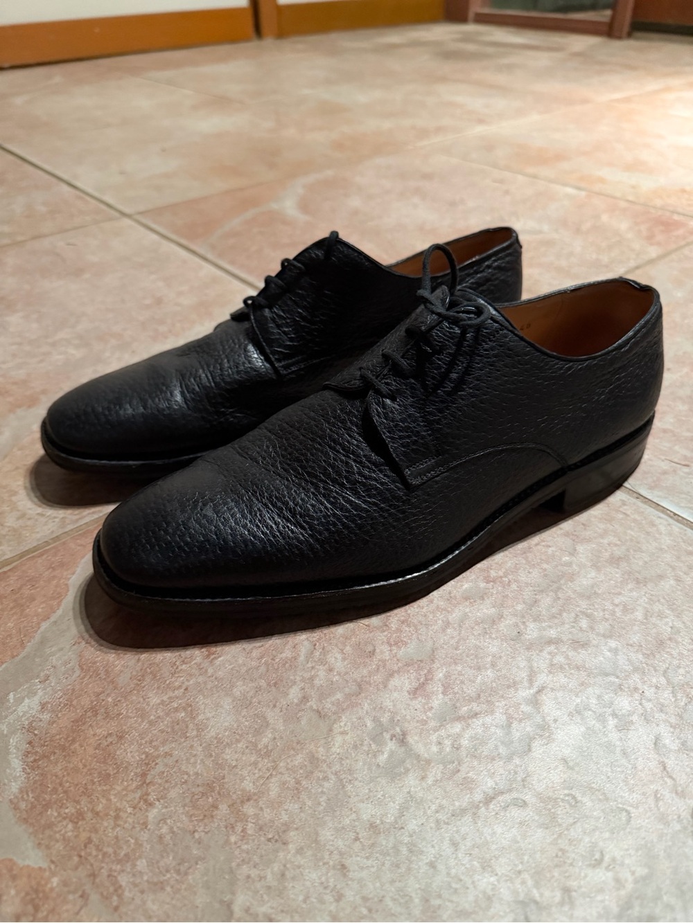 Men's Black Leather Derby Shoes with Textured Pebble Grain